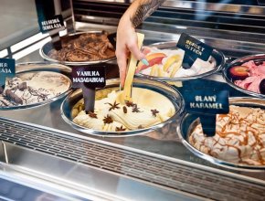 CAFE MODUR - dodávka technologie na výrobu zmrzliny Carpigiani, zmrzlinová vitrína BRX VISTA - vybavení pro cukrárny
