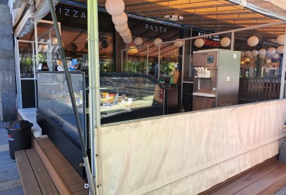 Dodávka kompletní zmrzlinové výrobny pro Pizza Coloseum v Ostravě - zmrzlinové stroje 2